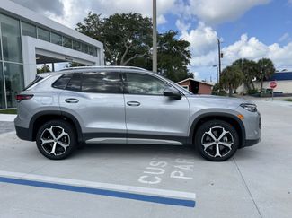 New 2025 Volkswagen Tiguan SE video 2