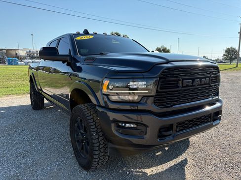 Used 2022 RAM 2500 Limited AWD/4WD image 3