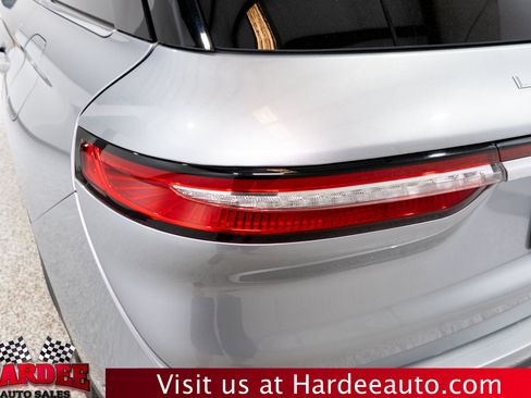 Used 2021 Lincoln Corsair AWD w/ Premium Package image 9
