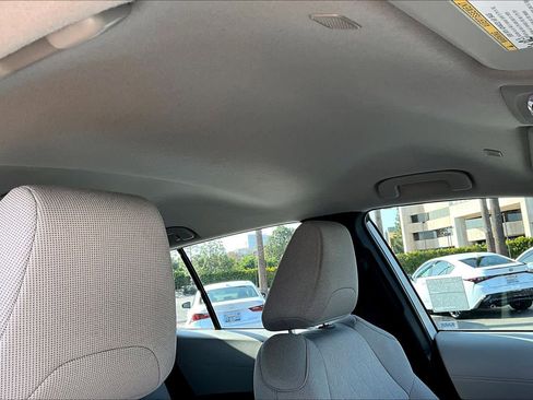 Used 2025 Toyota Corolla Cross L FWD image 13