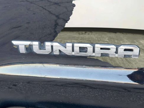 Used 2017 Toyota Tundra SR5 image 11