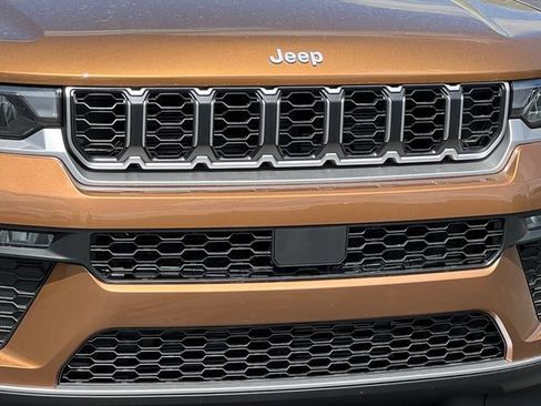 New 2026 Jeep Grand Cherokee L Limited w/ Trailer Tow Package AWD/4WD image 47