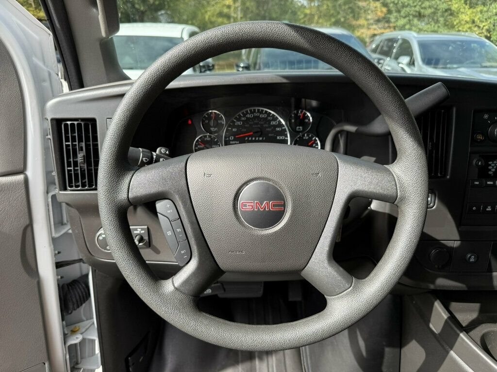 Used 2025 GMC Savana 2500 w/ Driver Convenience Package RWD image 5