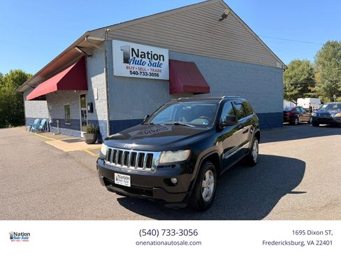Used 2011 Jeep Grand Cherokee Laredo AWD/4WD image 1