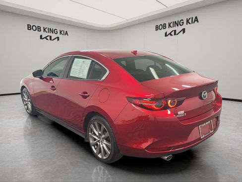 Used 2021 MAZDA MAZDA3 s FWD image 3