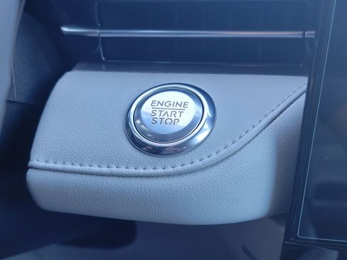 New 2026 Lincoln Nautilus Premier image 23