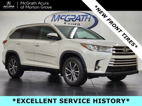 Used 2019 Toyota Highlander XLE AWD/4WD image 1