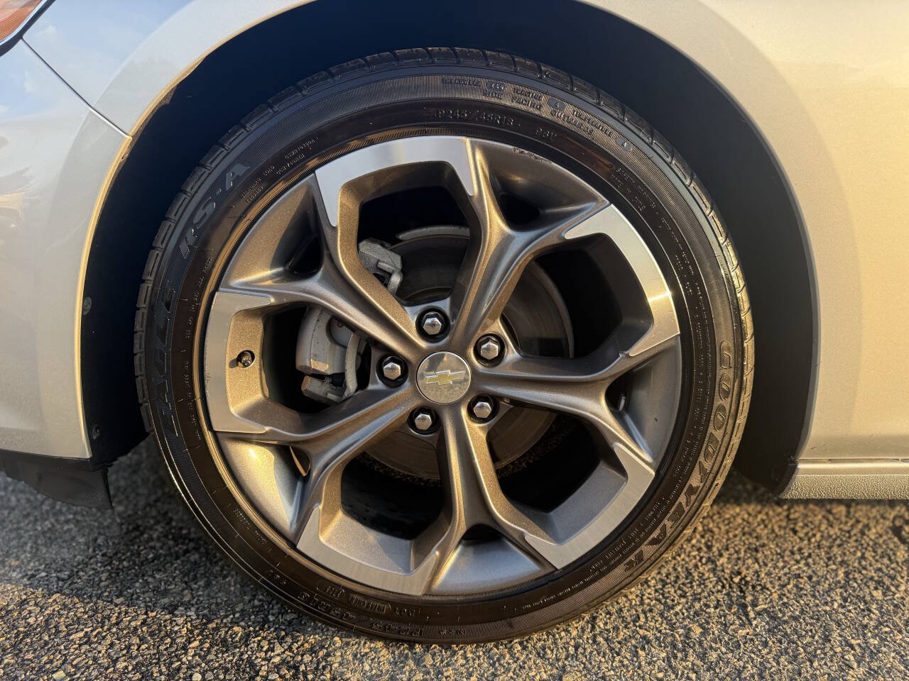 Used 2020 Chevrolet Malibu LT FWD image 19