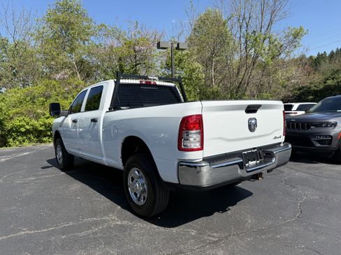 Used 2024 RAM 3500 Tradesman w/ Chrome Appearance Group AWD/4WD image 4