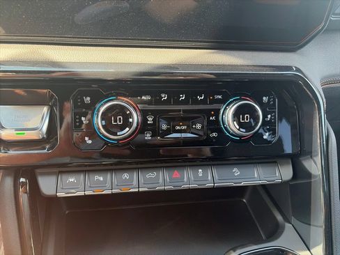 New 2026 GMC Sierra 1500 AT4 w/ AT4 Premium Package AWD/4WD image 23