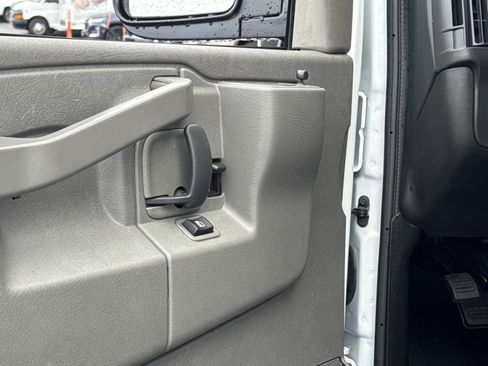Used 2024 GMC Savana 2500 w/ Driver Convenience Package image 20
