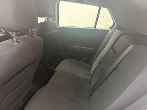 Used 2019 Chevrolet Trax LS image 16