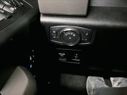 Used 2020 Ford F150 Lariat w/ FX4 Off-Road Package image 37