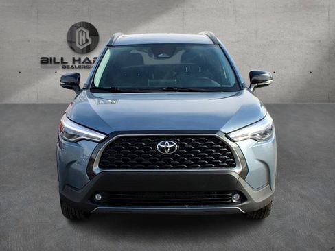 Used 2025 Toyota Corolla Cross XLE image 1