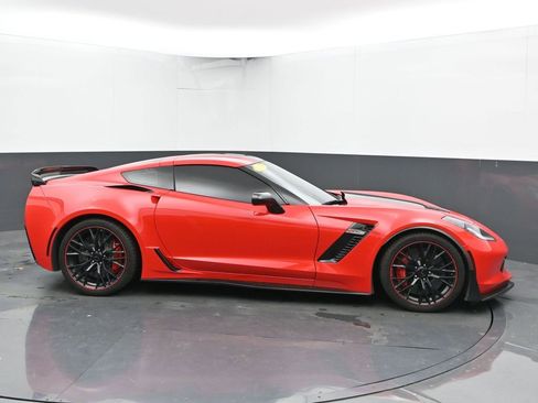 Used 2017 Chevrolet Corvette Z06 w/ Z07 Performance Package image 12