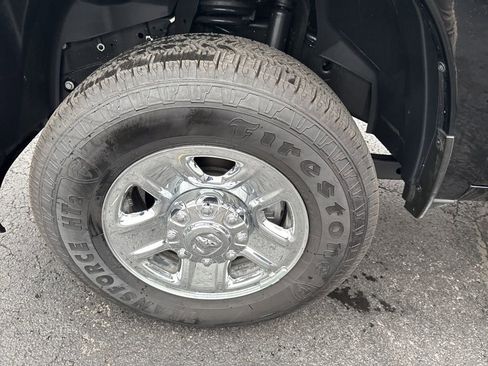 Used 2025 RAM 2500 Tradesman w/ Chrome Appearance Group image 37