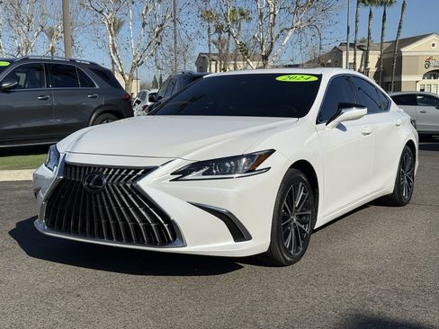 Used 2024 Lexus ES 300h w/ Premium Package image 10