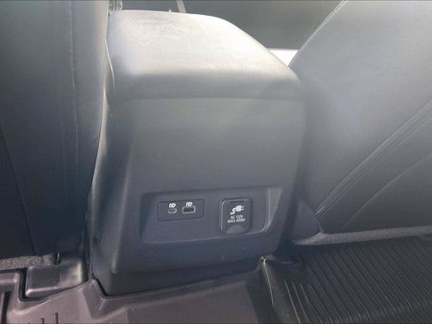 Certified 2025 Nissan Frontier SL AWD/4WD image 32
