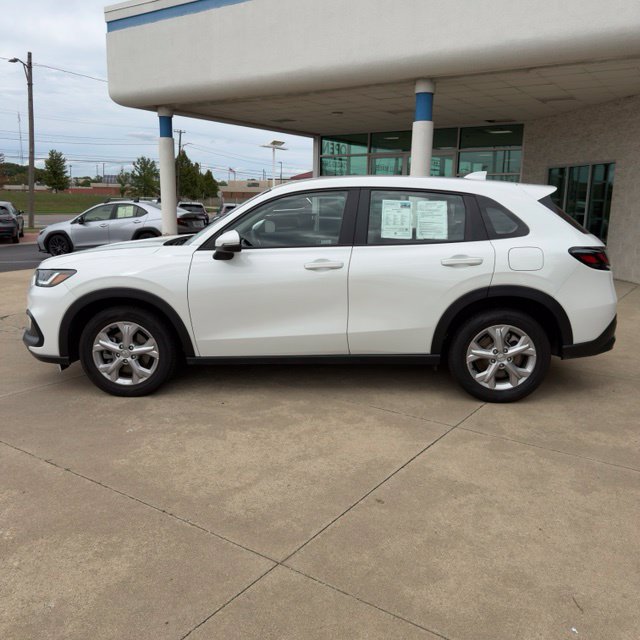 Certified 2024 Honda HR-V LX image 2