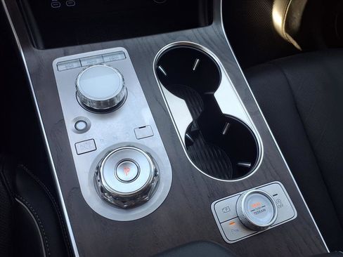 Certified 2026 Genesis GV80 2.5T Advanced image 26