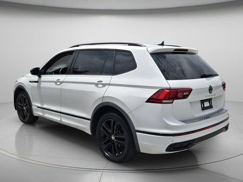Used 2022 Volkswagen Tiguan SE R-Line FWD image 8