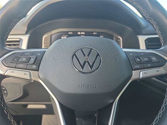 Used 2022 Volkswagen Atlas Cross Sport SE FWD image 22