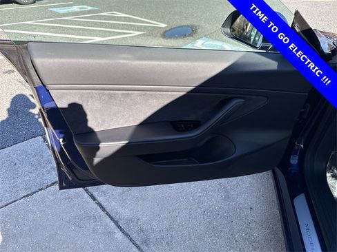 Used 2018 Tesla Model 3 Long Range image 8