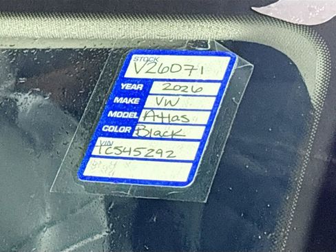 New 2026 Volkswagen Atlas SE image 25