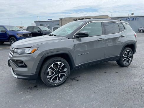 Used 2023 Jeep Compass Limited AWD/4WD image 5