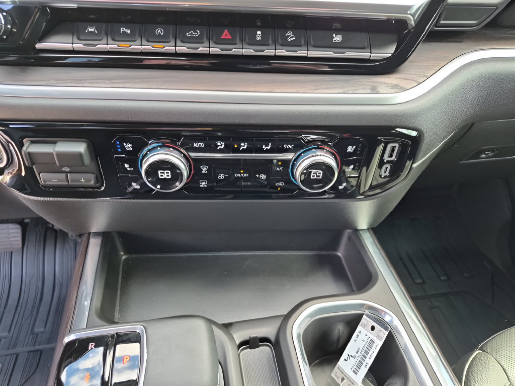 Used 2026 GMC Sierra 1500 SLT AWD/4WD image 24