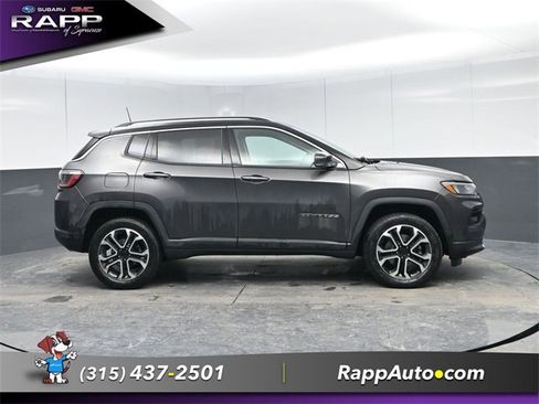 Used 2022 Jeep Compass Limited image 3