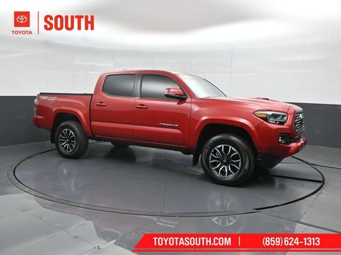 Used 2023 Toyota Tacoma TRD Sport image 4