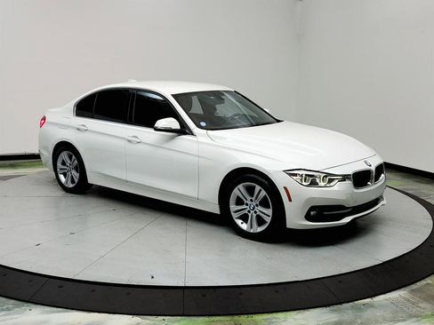 Used 2018 BMW 330i Sedan image 3