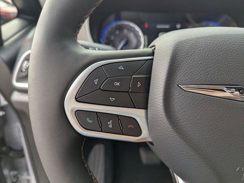 New 2026 Chrysler Pacifica Pinnacle image 22