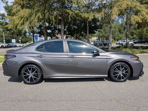 Used 2021 Toyota Camry SE FWD image 7