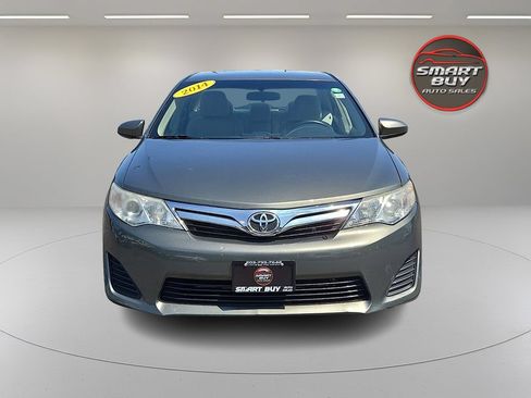 Used 2014 Toyota Camry LE FWD image 3