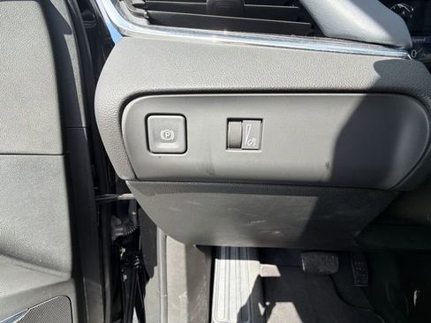 Certified 2023 Buick Enclave Essence FWD image 17
