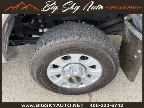 Used 2023 Ford F250 XLT w/ Camper Package image 10