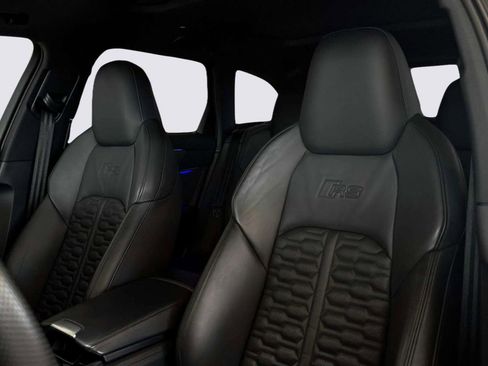 Used 2023 Audi RS 6 Avant w/ Carbon Optic Package image 18