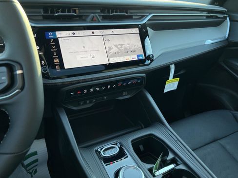 New 2026 Jeep Cherokee Limited image 26