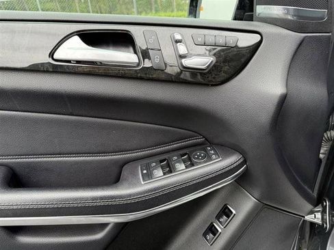 Used 2018 Mercedes-Benz GLS 550 4MATIC image 10