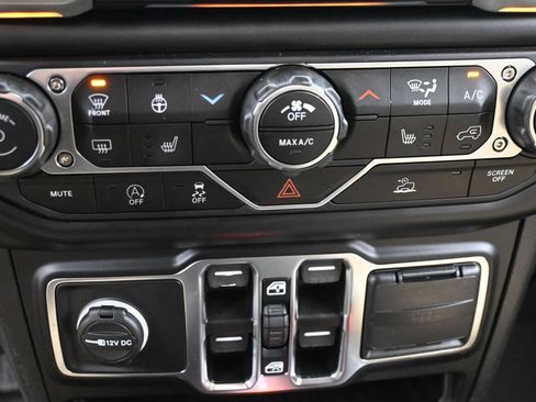 Used 2022 Jeep Gladiator Sport AWD/4WD image 19