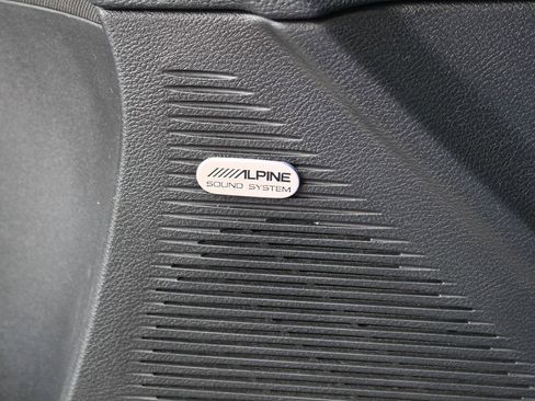 Used 2021 Dodge Challenger R/T Scat Pack w/ Driver Convenience Group image 12