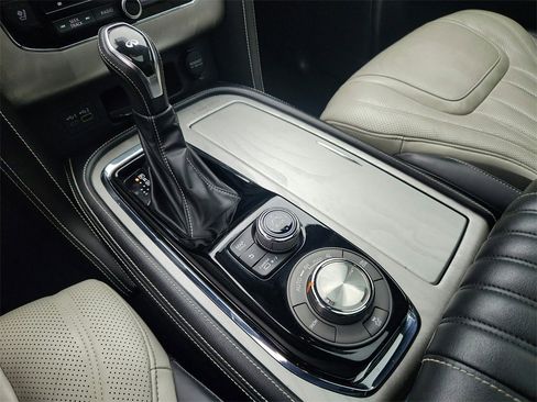 Used 2020 INFINITI QX80 Limited w/ All-Season Package image 15