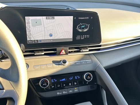 Used 2024 Hyundai Elantra SEL image 22