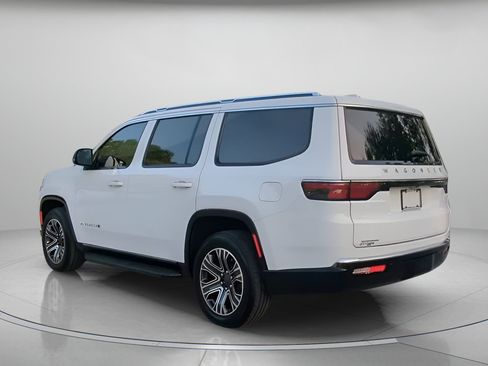 Used 2023 Jeep Wagoneer 4WD w/ Premium Group I image 20