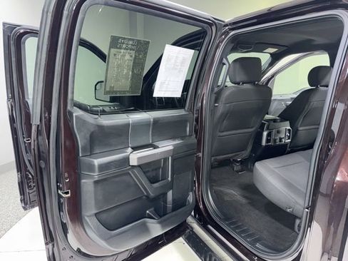 Used 2019 Ford F150 XLT w/ Equipment Group 302A Luxury AWD/4WD image 23