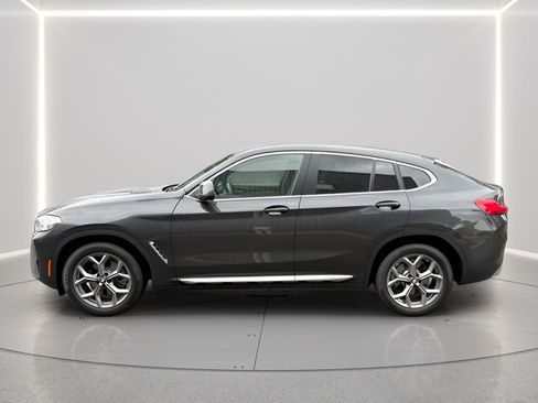 Used 2025 BMW X4 xDrive30i w/ Premium Package AWD/4WD image 2