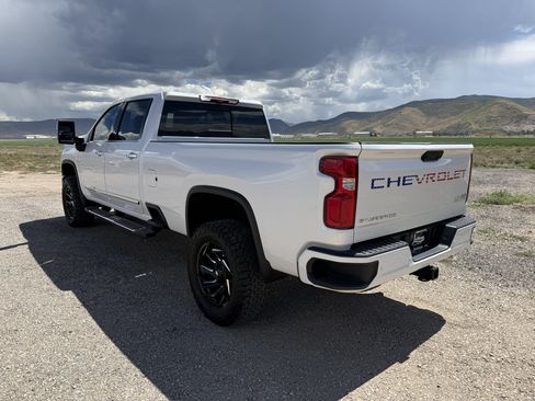 Used 2024 Chevrolet Silverado 3500 High Country w/ High Country Premium Package AWD/4WD image 5