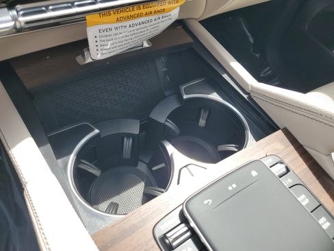 New 2026 Mercedes-Benz GLS 580 4MATIC image 33